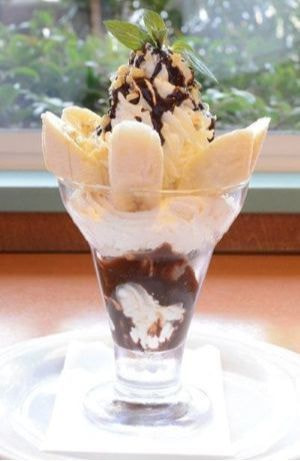 チョコバナナパフェ
